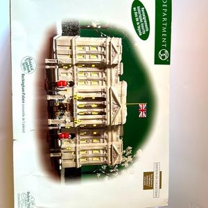 Department 56 - Buckingham Palace